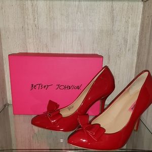 Betsey Johnson Reload Pumps